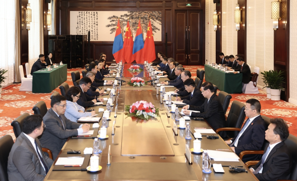李强蒙古.jpg